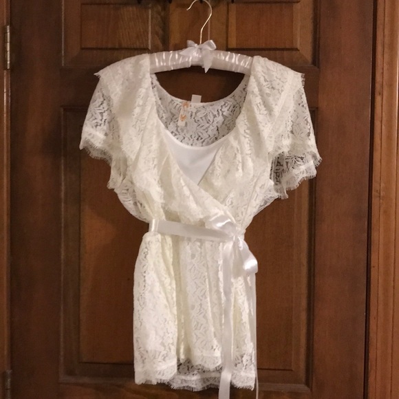 Lace top Cross front lace sheer blouse w/ cami - like new - Picture 4 of 9